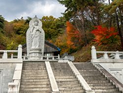 20210726194959 Jirisan National Park hwaeomsa statue